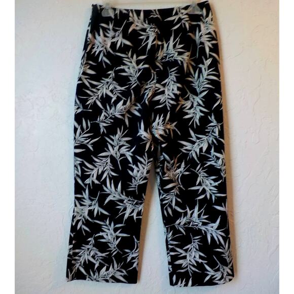 Rafaella Black Crop Pants with Leaves Print Women size 6 Stretch Cotton Zip Up - Picture 2 of 5